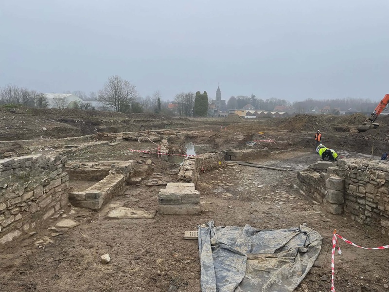 Abbaye Saint-Nicolas-des-Pr&eacute;s - Chercq + Entr&eacute;e enclos abbatial et chemin d'acc&egrave;s &agrave; la partie agricole du site